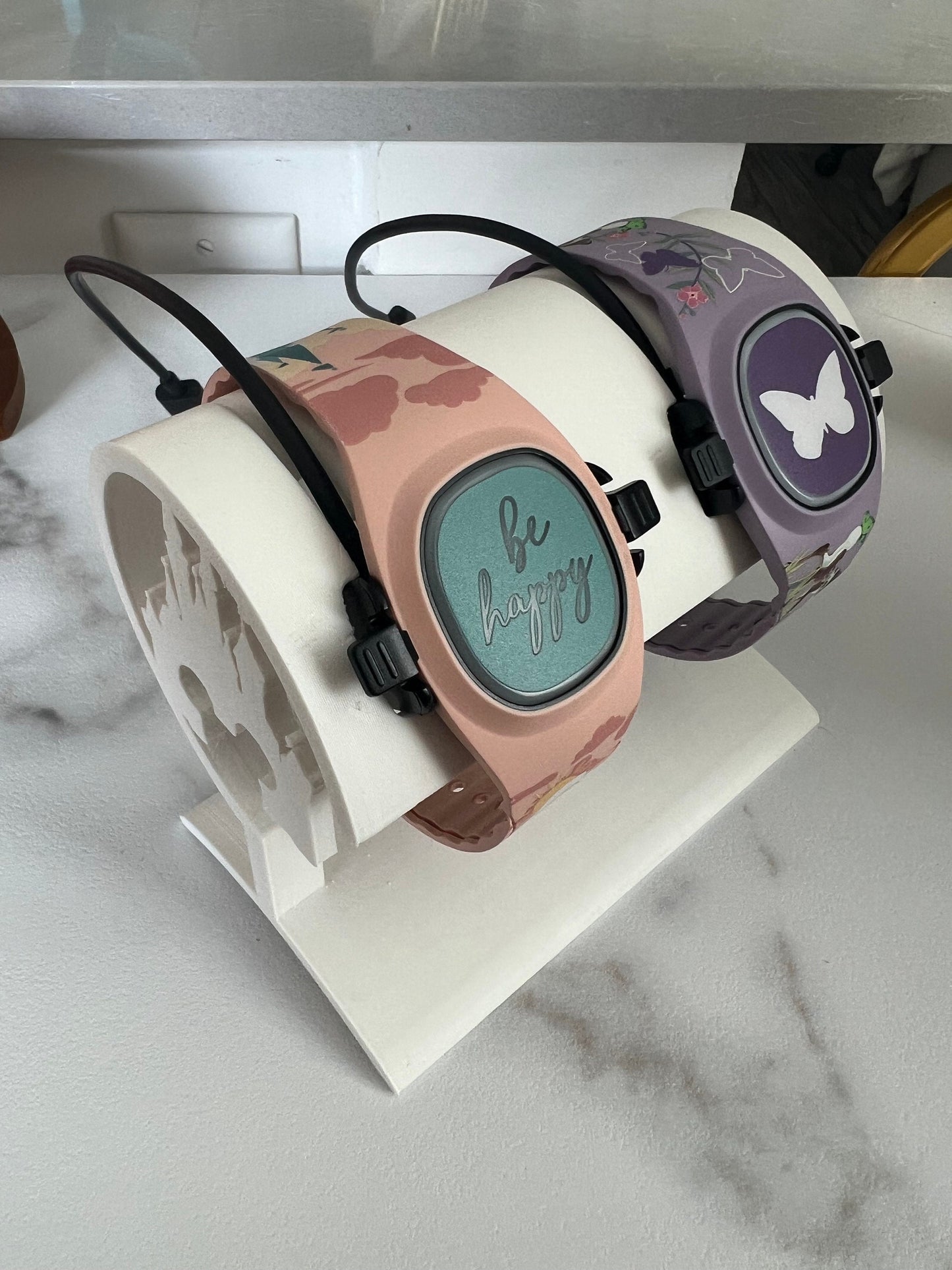 Disney MagicBand+ & Charger Display Stand